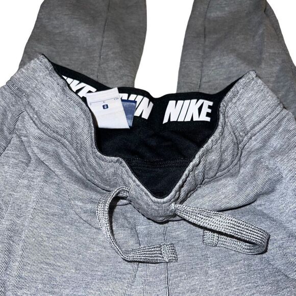 Nike grey joggers with side pockets and back pocket youth size small - Picture 7 of 13